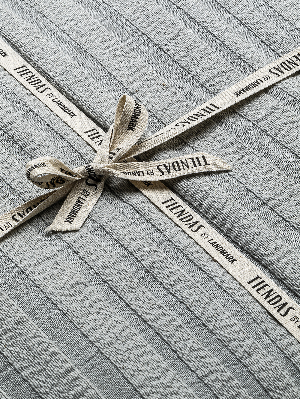 FUNDA EDREDON PARMA KING 260X240 PERLA image number null