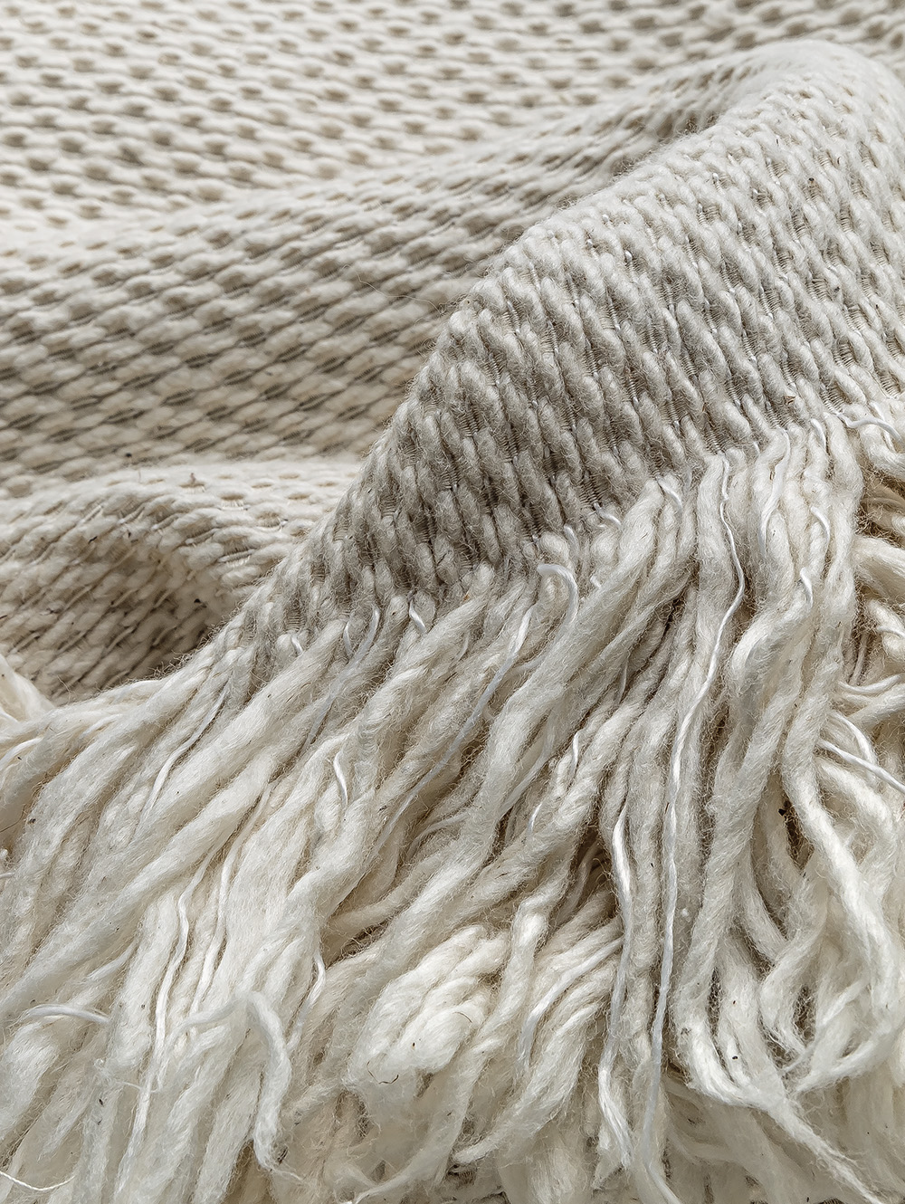 MANTA ALMENDRA CRUDO 140 X 180 image number null