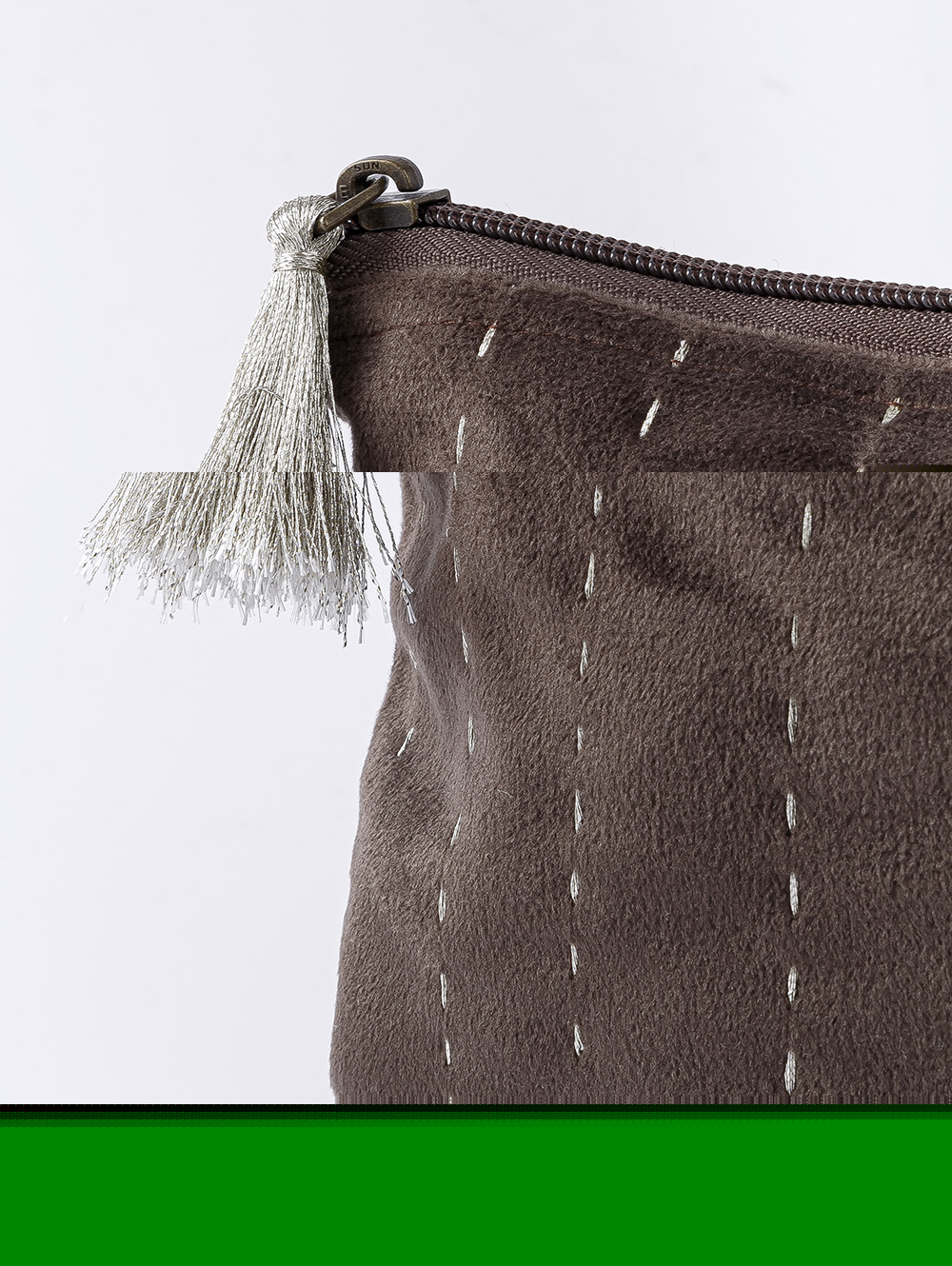 NECESER TRISH image number null