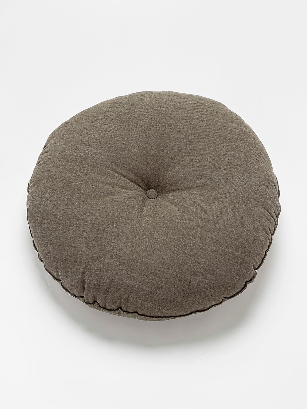 ALMOHADON DE PISO CON CAPITONE CENTRAL CANELA 58X58X12 image number null
