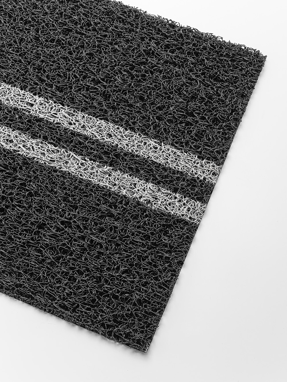 FELPUDO RAYA DOBLE NEGRO 70 X 30 image number null