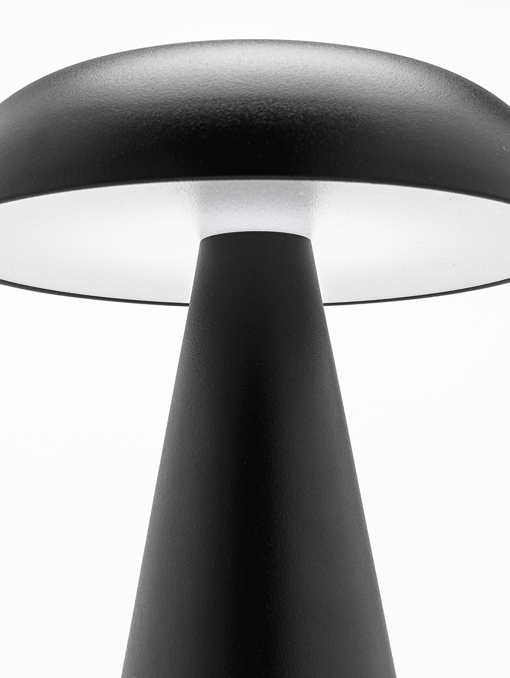 LAMPARA LED RECARGABLE MAYFAIR BLACK image number null