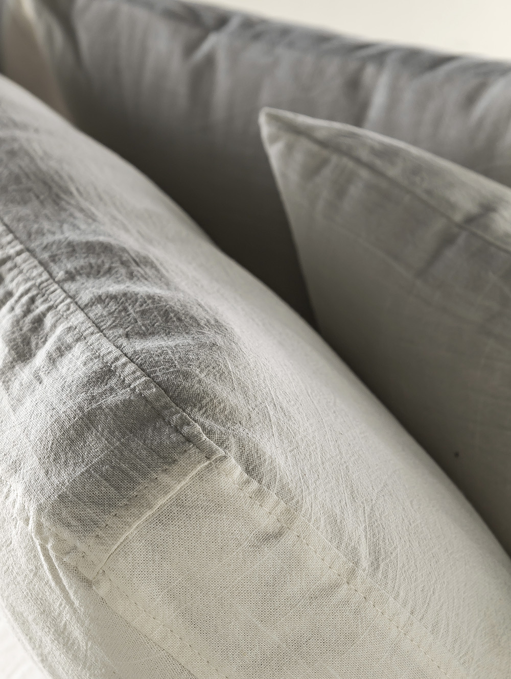 SOFA HONOLULU image number null