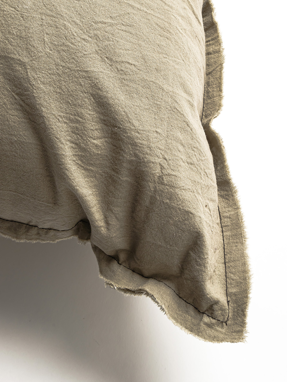 ALMOHADON MERCI VISON 60 X 60 image number null