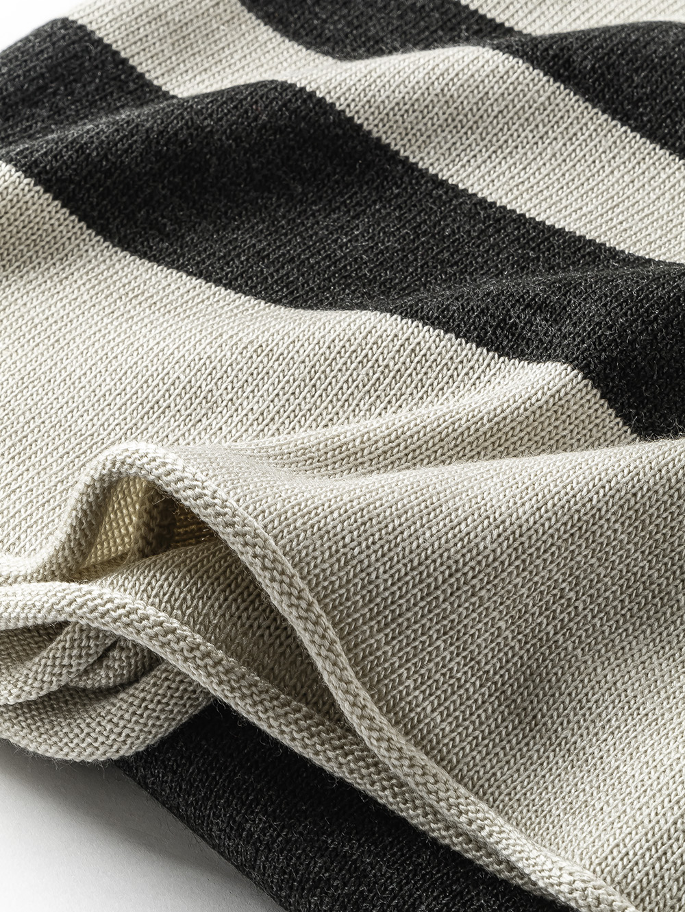 MANTA TEJIDA MERLIN 180 X 130 NEGRO image number null