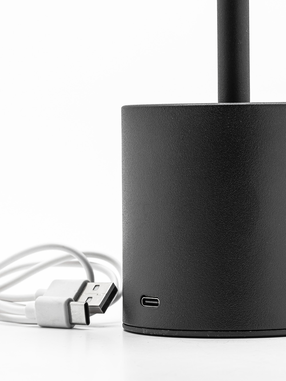 LAMPARA LED RECARGABLE GEORGIA BLACK image number null