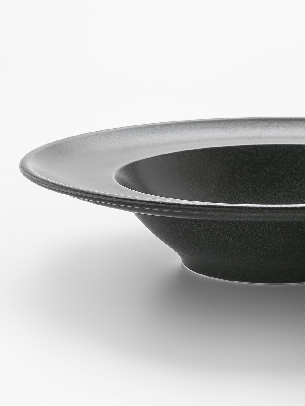 plato-negro-PLATO-HONDO-SEASONS-BLACK-30-CM-LAIN-3.jpg image number null