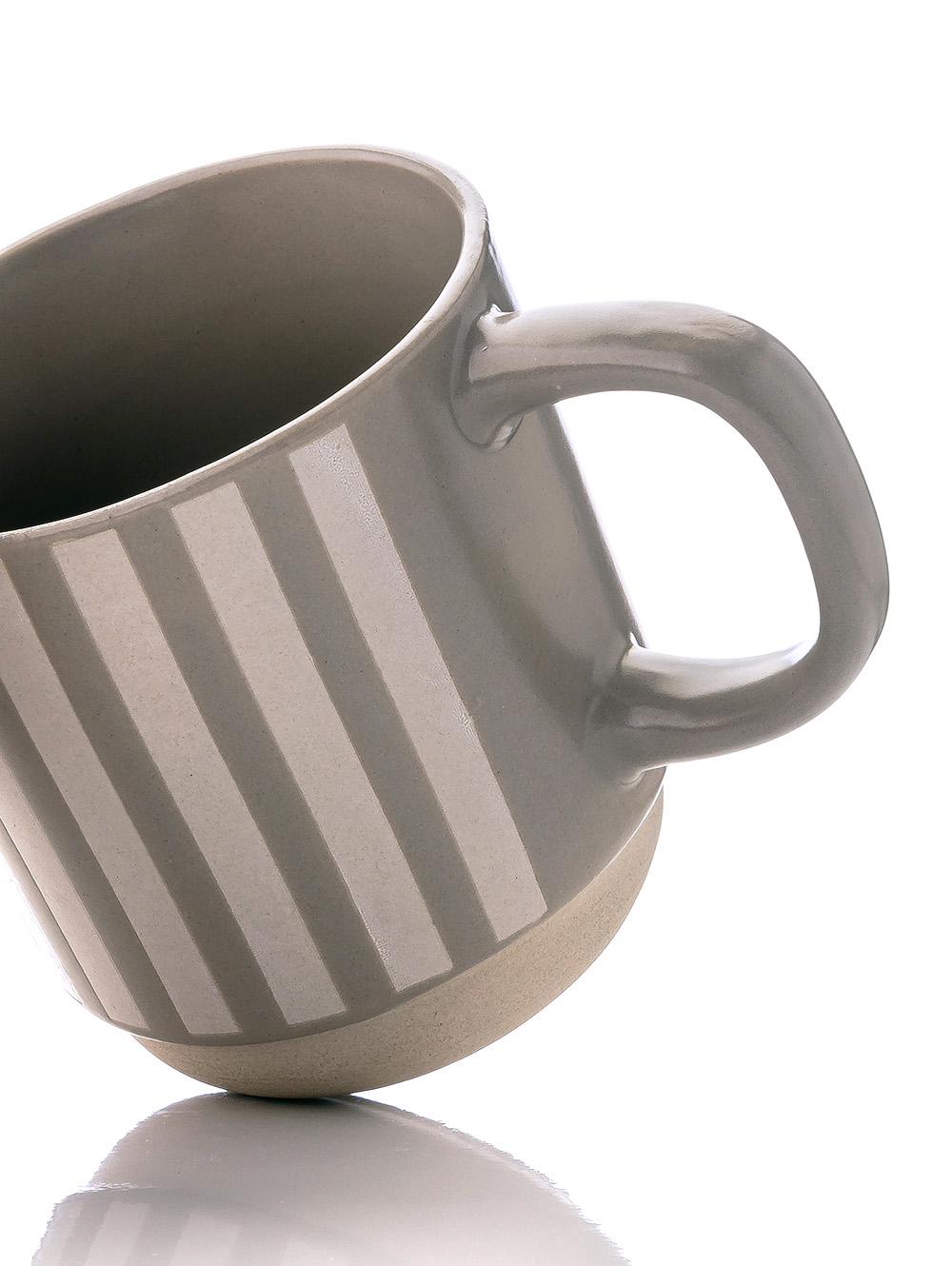 MUG RAYAS BLANCAS Y GRISES 436 ML image number null