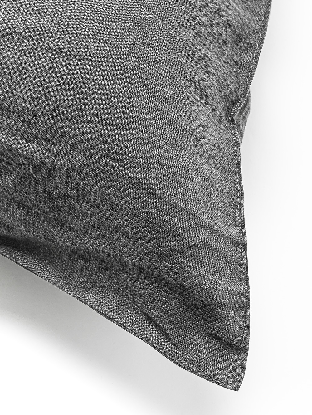 ALMOHADON DE LINO THESS CHARCOAL 50X50 image number null