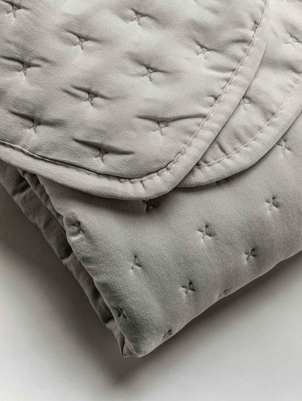 cubrecama off white-CUBRECAMA REGINA QUEEN OFF WHITE-HONOR-2.jpg image number null