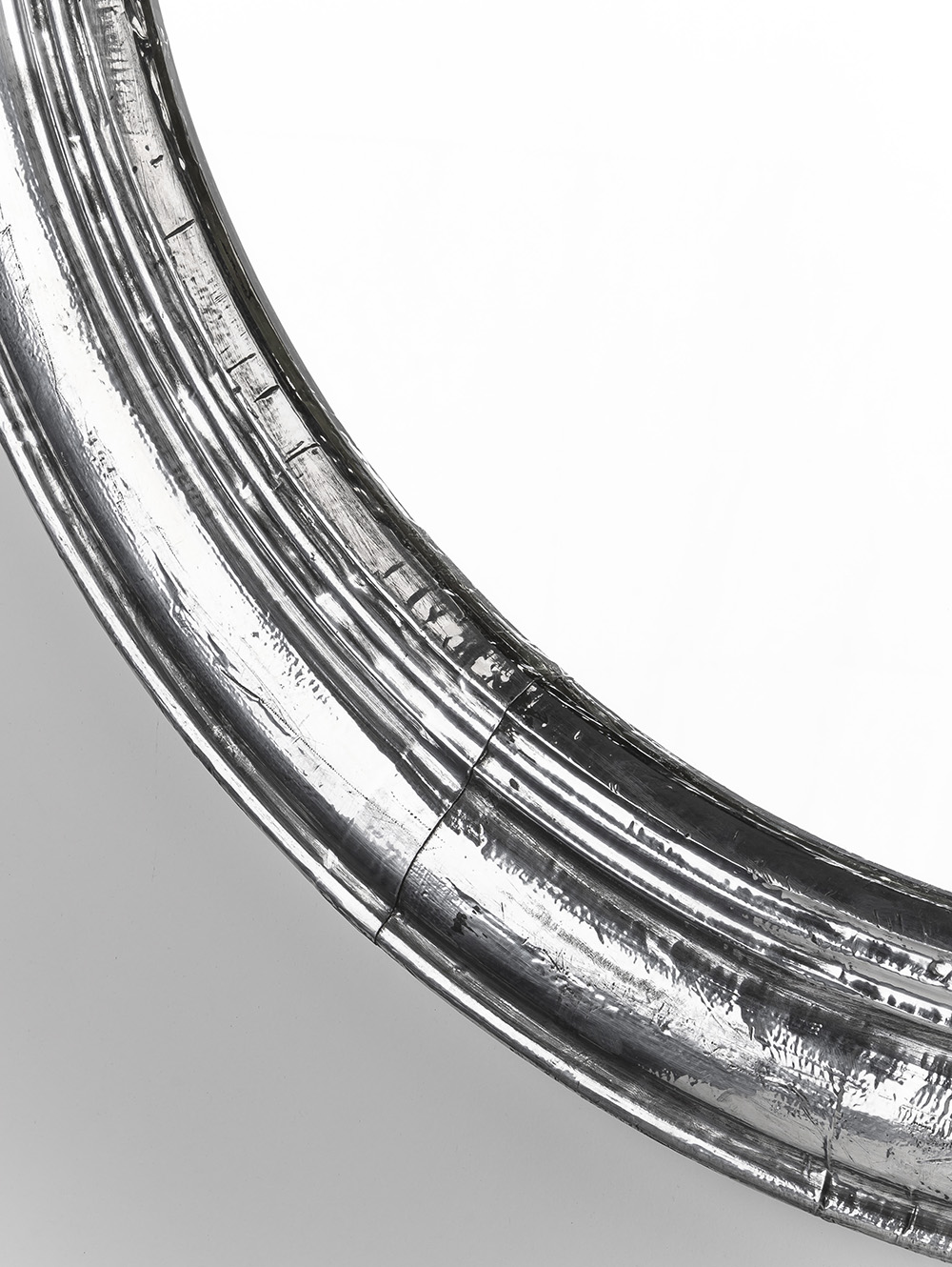 Espejo rondo borde plateado-MOLIN SILVER D75-TiendasLandmark-03.jpg image number null