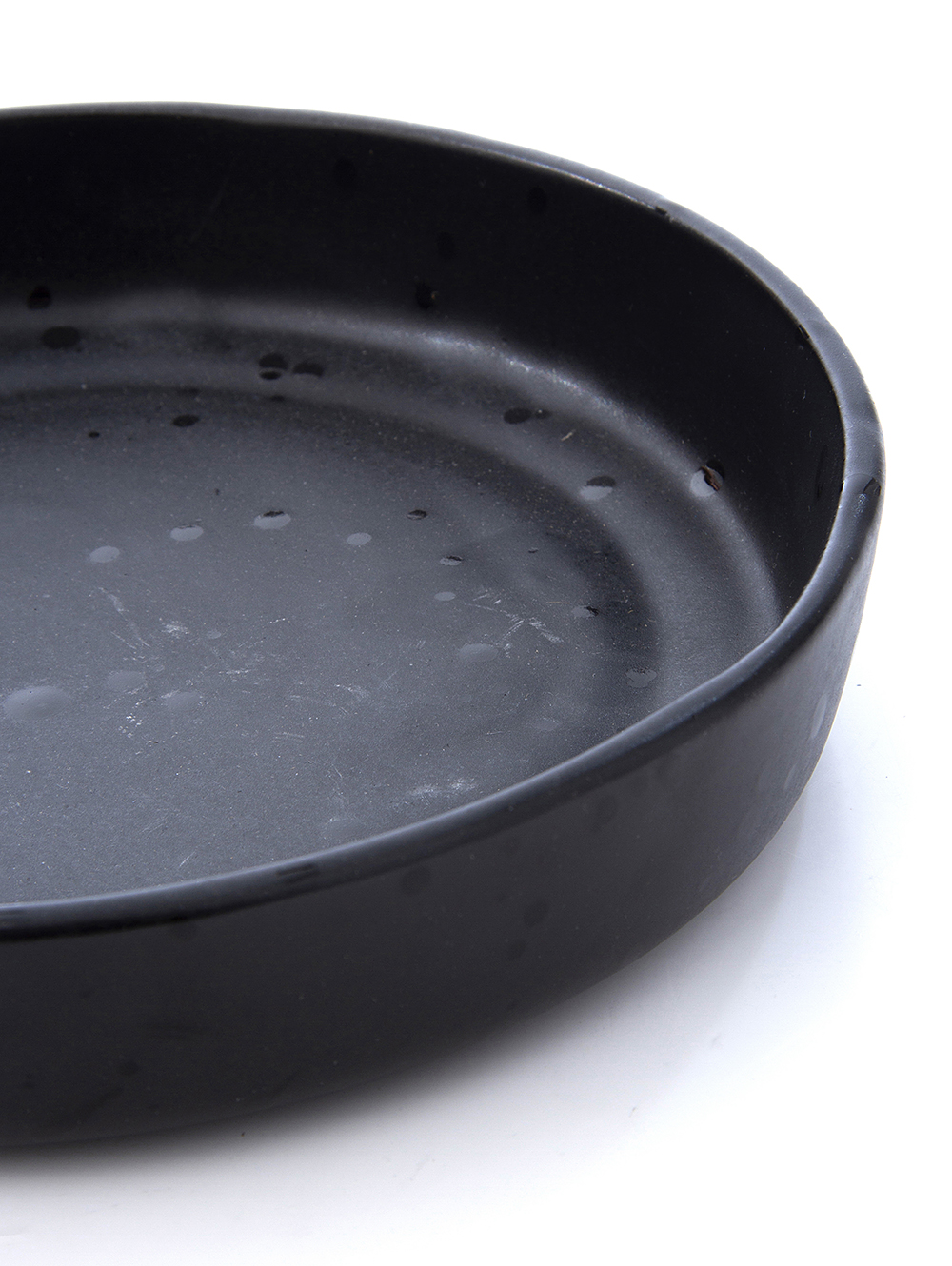 Plato hondo negro salpicado-PLATO HONDO VARSOVIA NEGRO MATE SALP BRILLANTE-Tiendas Landmark-1.jpg image number null