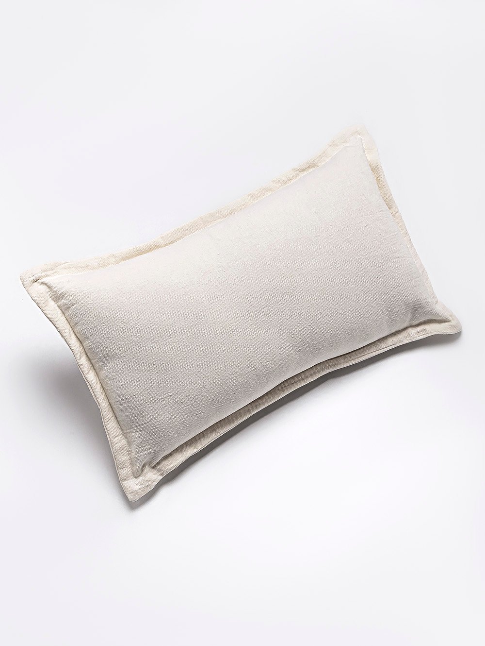 almohadon para cama-ALMOHADON VERONA 50X30 OFF WHITE-FABRICA LANDMARK-6.jpg image number null
