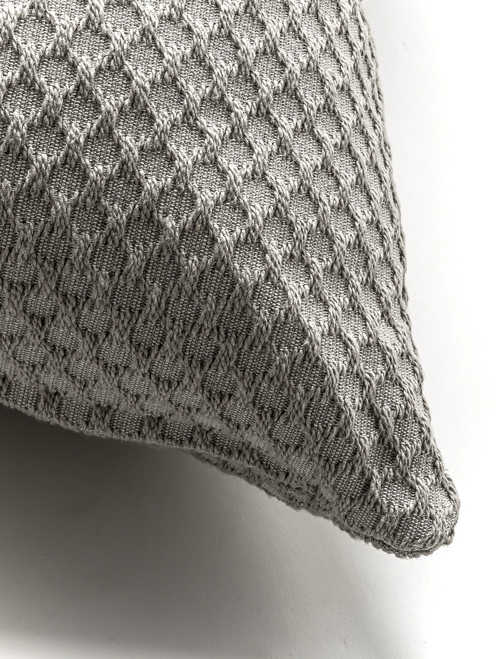 almohadon para sillon-ALMOHADON NICETO TIZA 50 X 50-FABRICA LANDMARK-4.jpg image number null