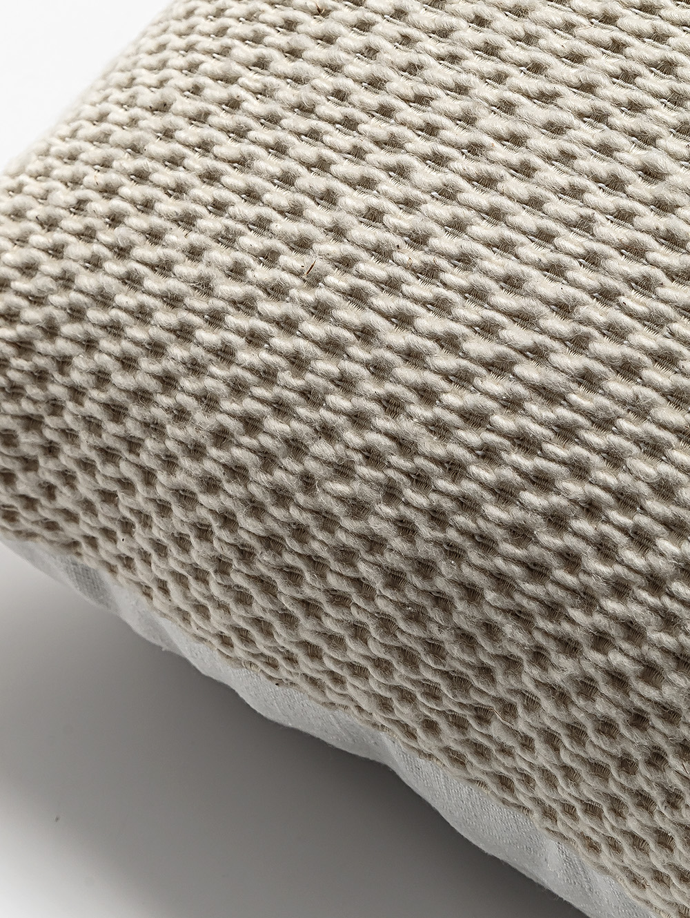 ALMOHADON ALMENDRA CRUDO RECTANGULAR 50X30 image number null