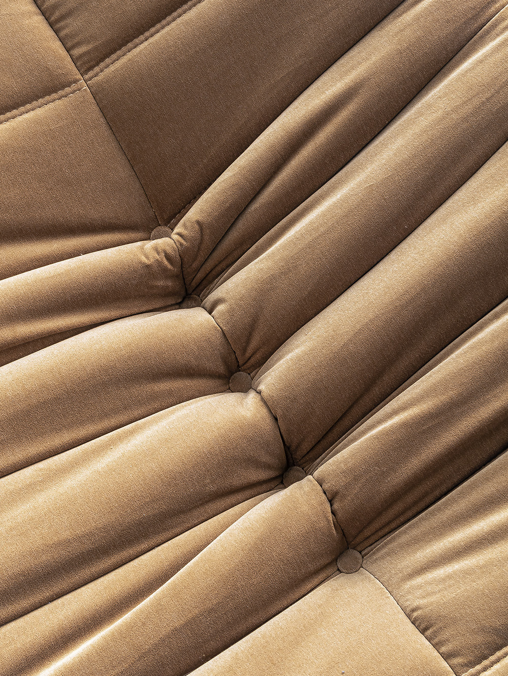 PUFF TOGO VELVET TOSTADO image number null