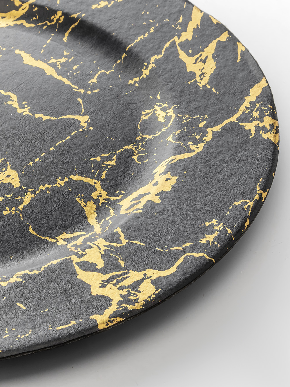 PLATO DE SITIO TARRY BLACK_GOLD-Landmark-01.jpg image number null