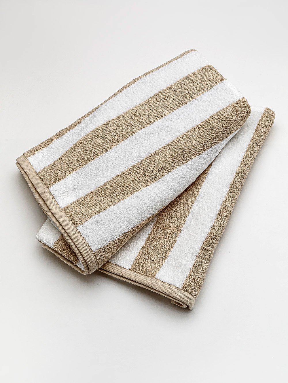 TOALLON DE PLAYA RAYAS BLANCO/BEIGE image number null