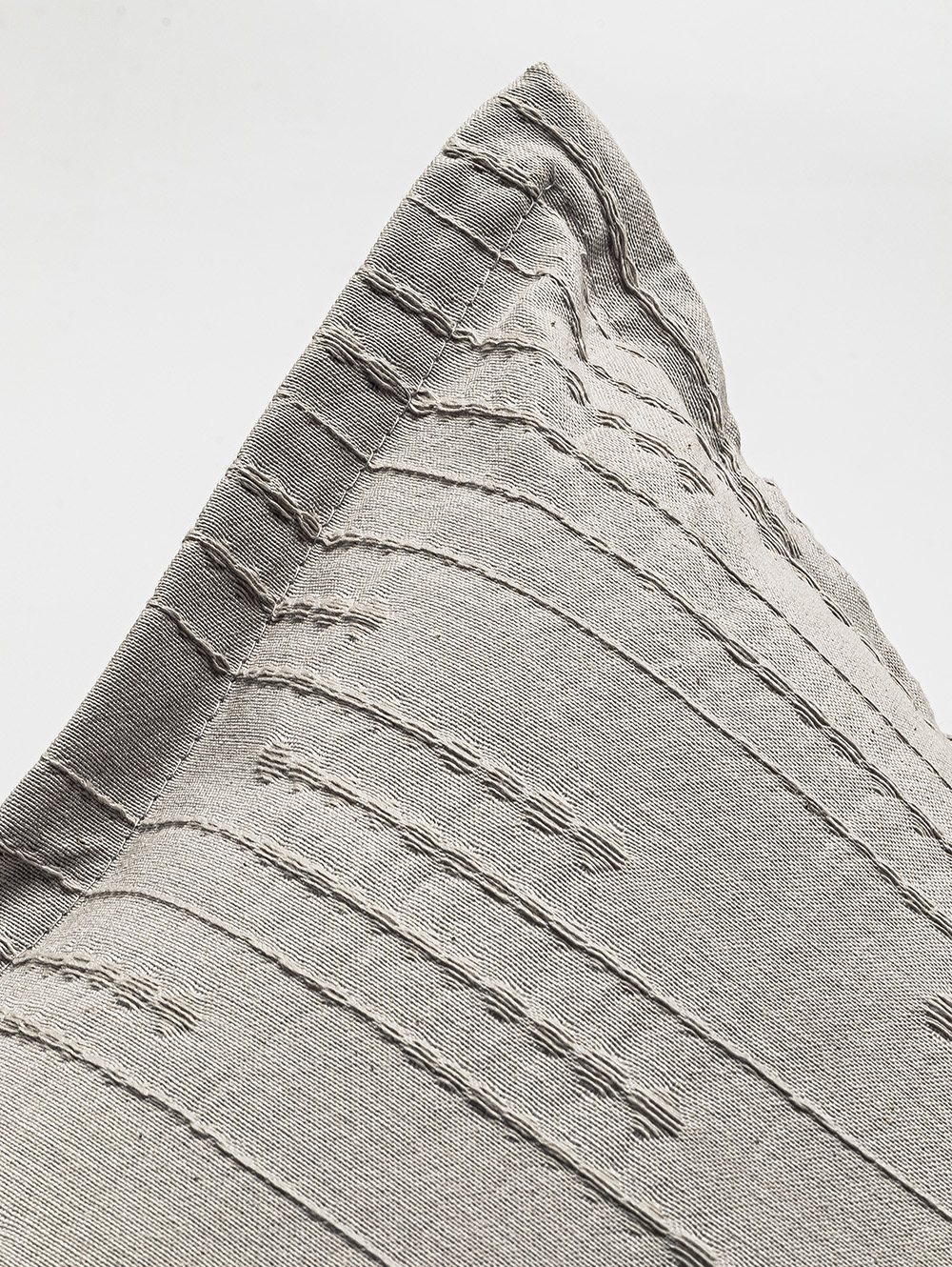 ALMOHADON SAMI 70 X 50 NIEBLA image number null