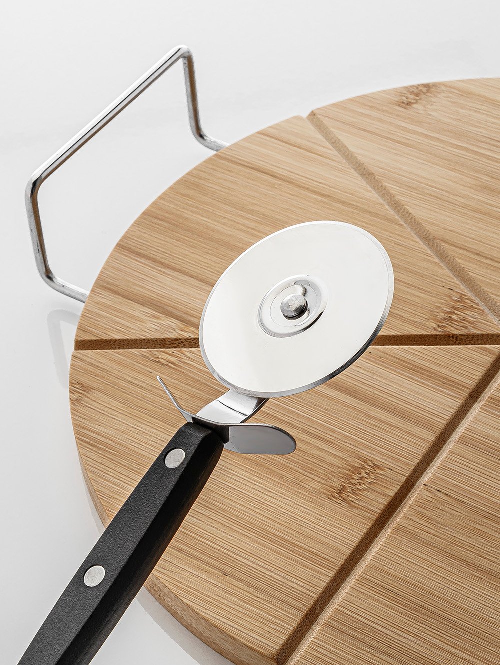 tabla pizza-TABLA PARA PIZZA BAMBOO C CORTADOR RUEDITA-TOPCOOK-1.jpg image number null
