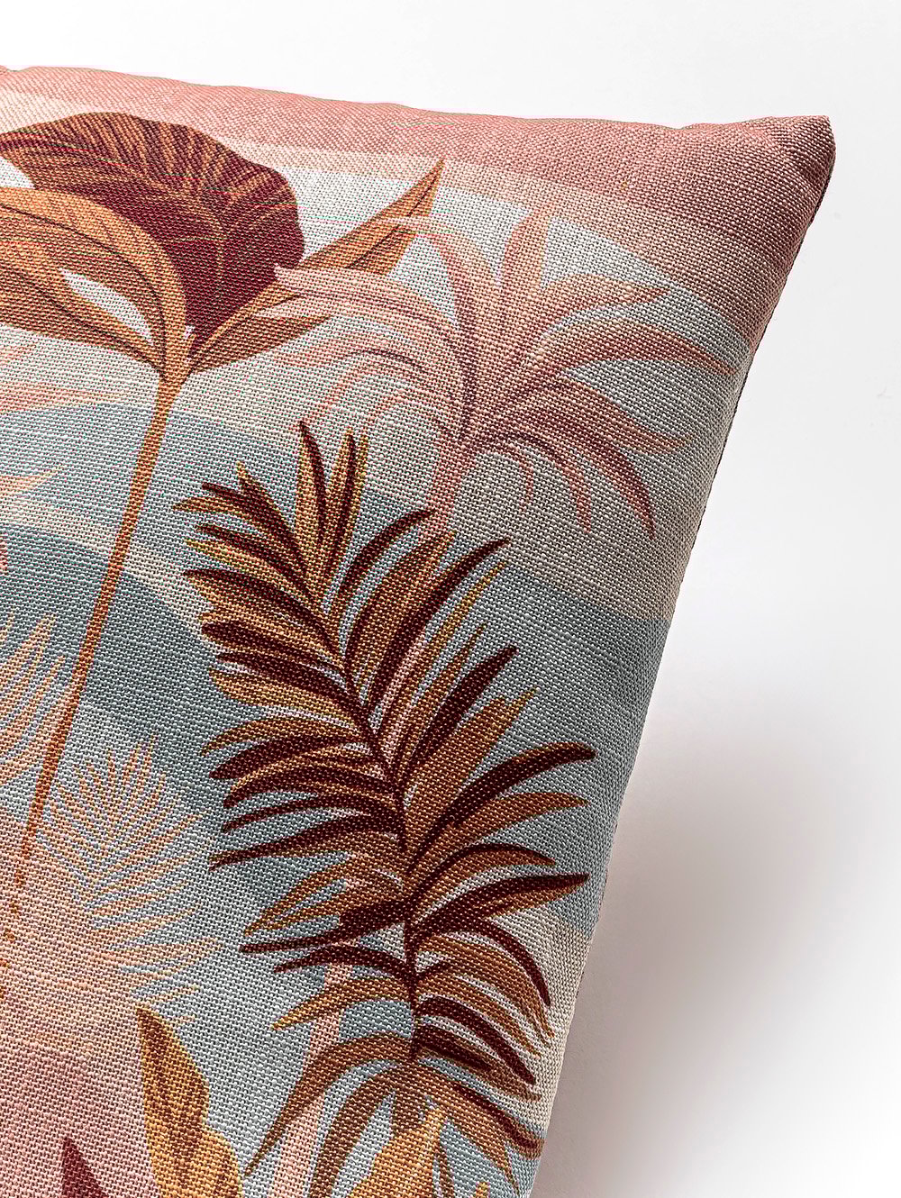 almohadon-para-sillon-ALMOHADON-SELVA-43-X-43-PINK-HACHE-1.jpg image number null