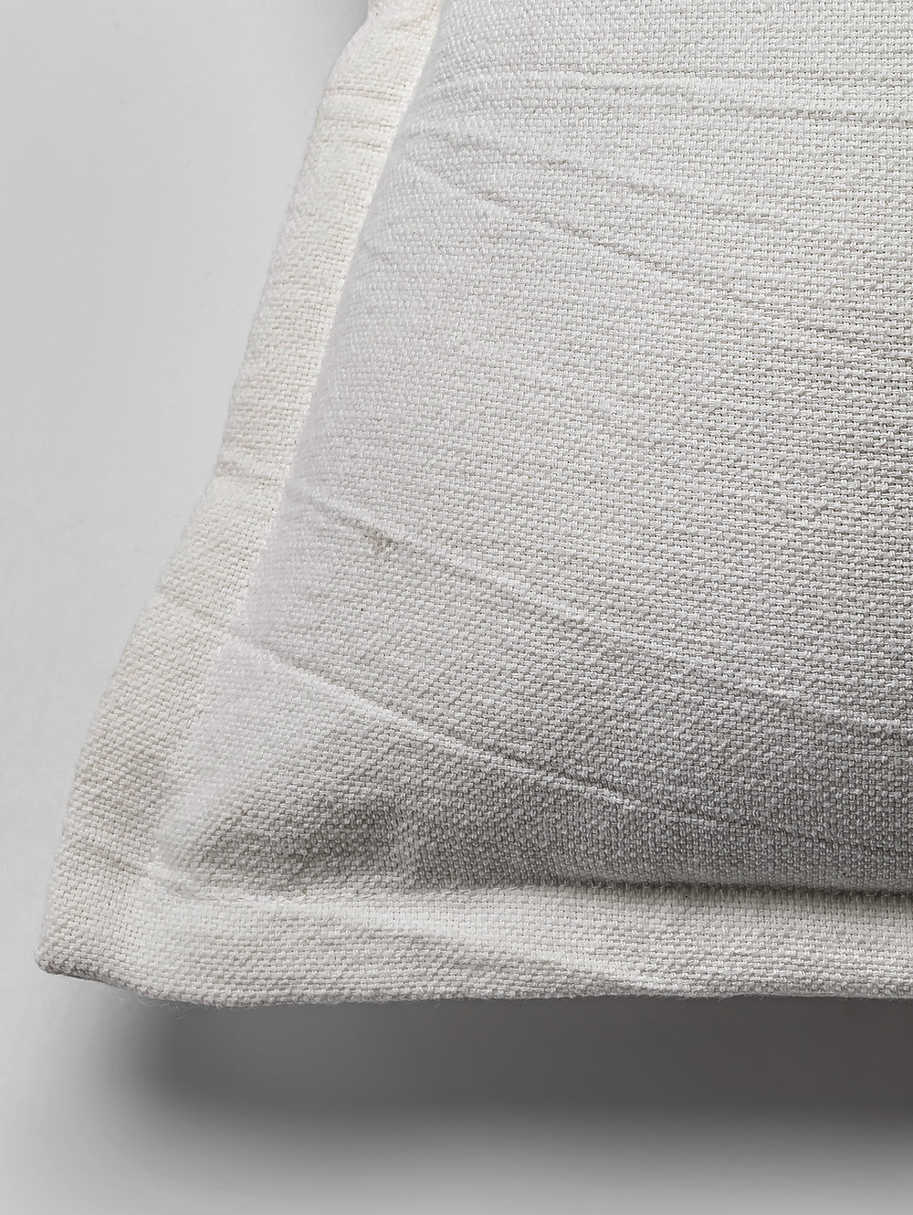 ALMOHADON VERONA 50x50 OFF WHITE image number null