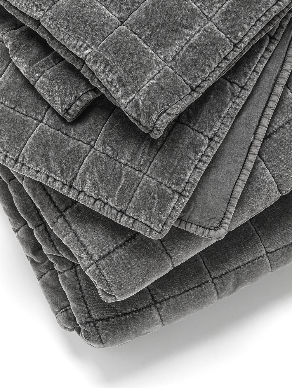 acolchado-super-king-gris-ACOLCHADO-MADISON-SUPER-KING-DARK-GREY-HONOR-6.jpg image number null