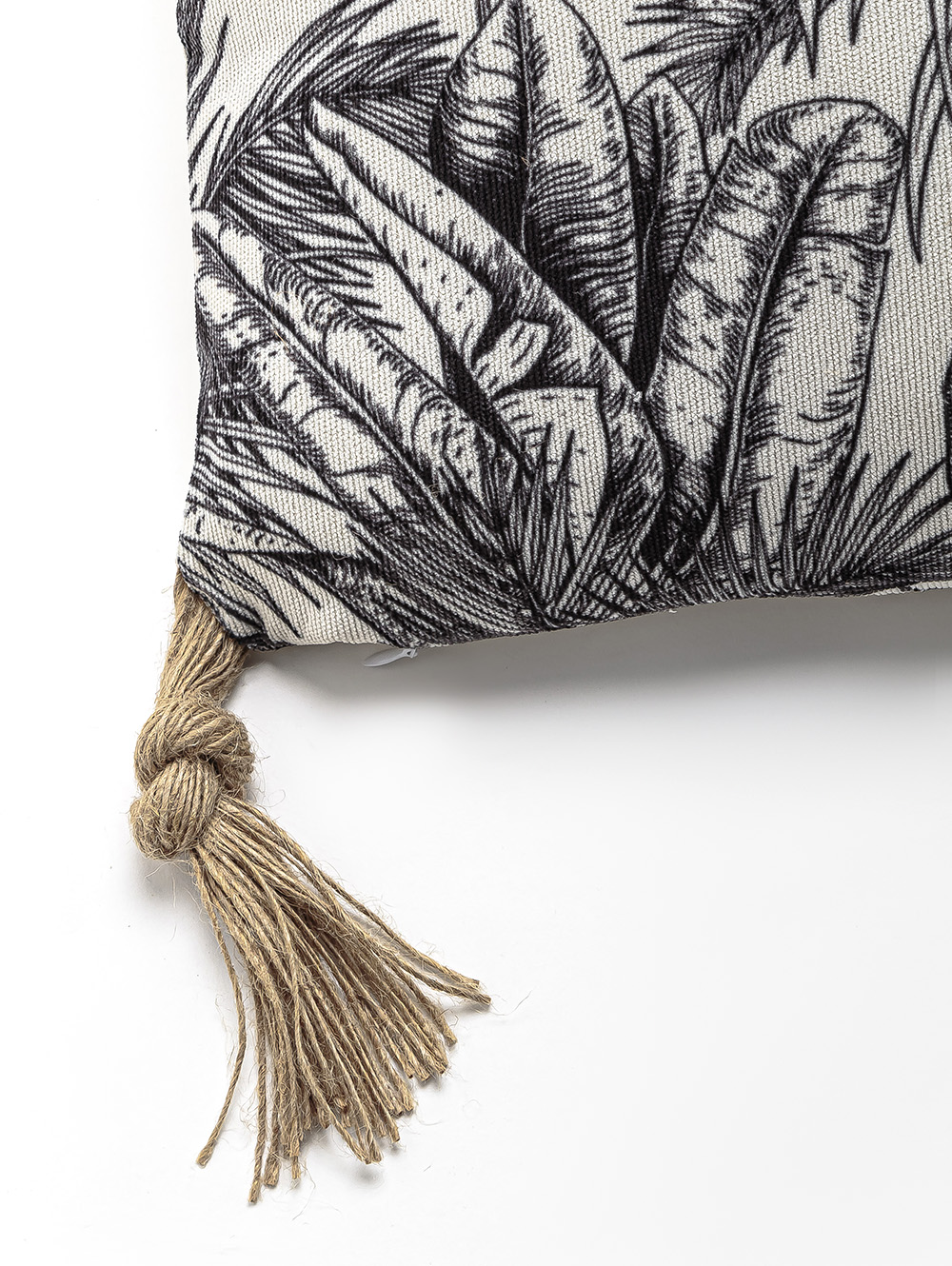 almohadones-para-sillones-ALMOHADON-KENIA-NATURAL-50-X-50-HACHE-1.jpg image number null