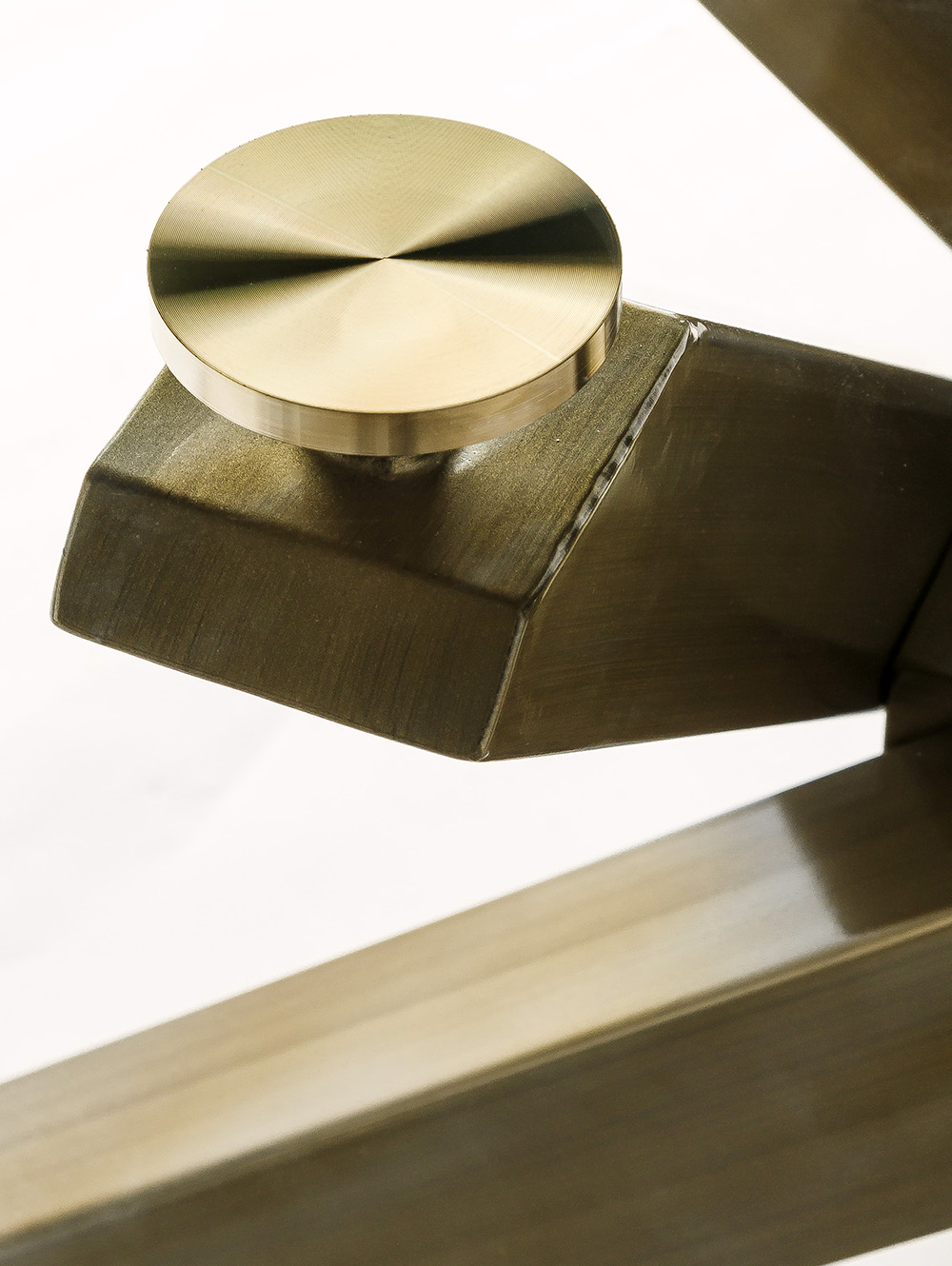 MESA DE COMEDOR SOURE image number null