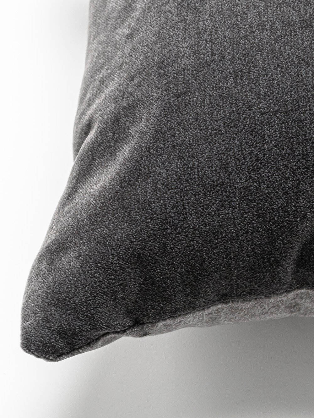 ALMOHADON VELVET GRIS GRAFITO 50 X 30 image number null