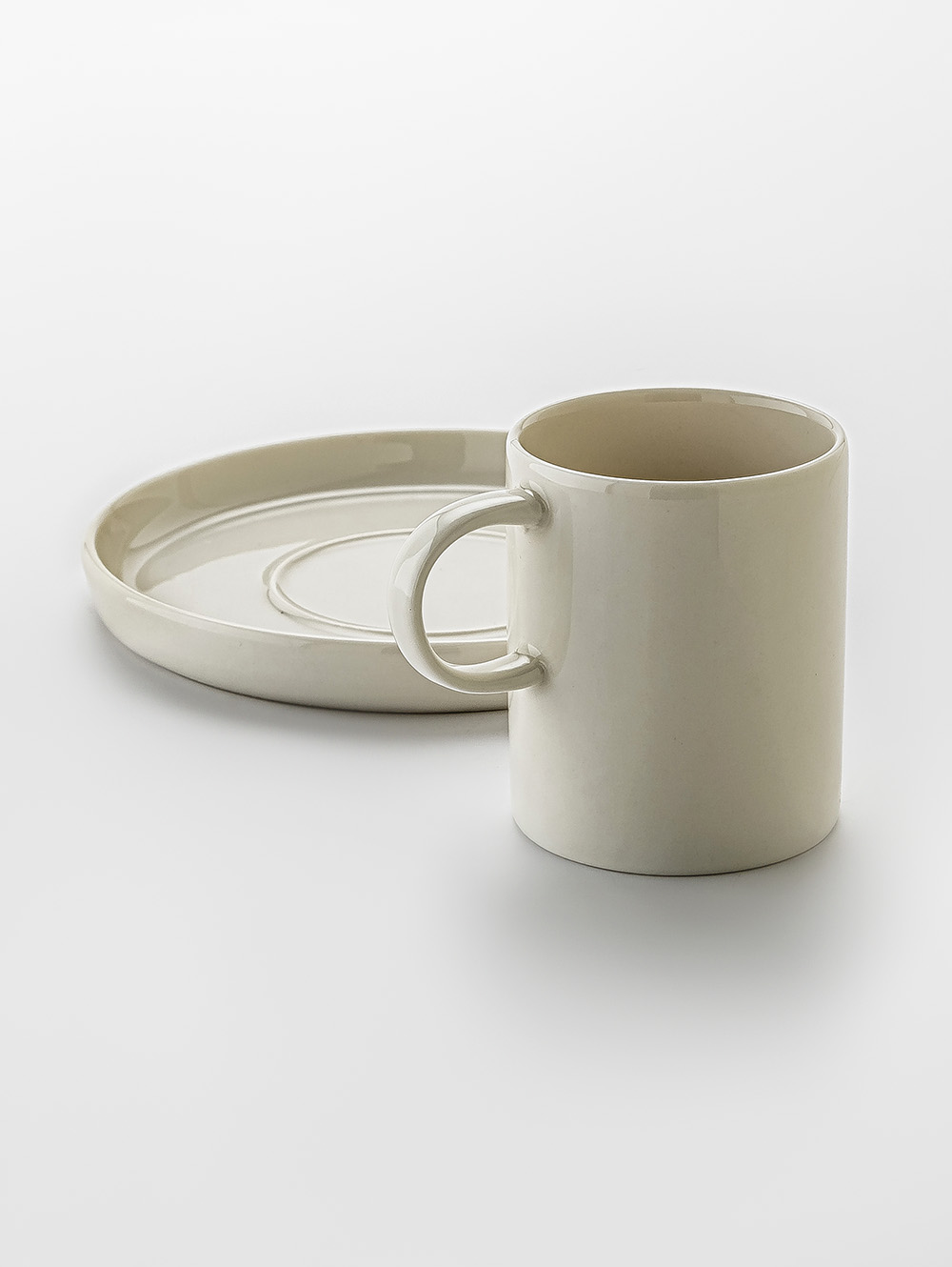 set-plato-taza-porcelana-PLATO-Y-TAZA-CHOPIN-ALUMILITE-85CC-LAIN-3.jpg image number null
