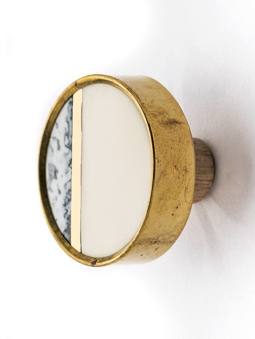 Tirador marmol y metal dorado-TIRADORES KAZA-Tiendas Landmark-1.jpg image number null