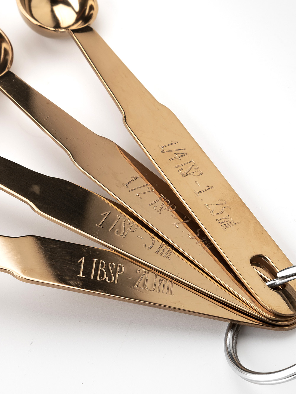 Set de cucharas medidoras doradas-VALKO-Landmark-01.jpg image number null