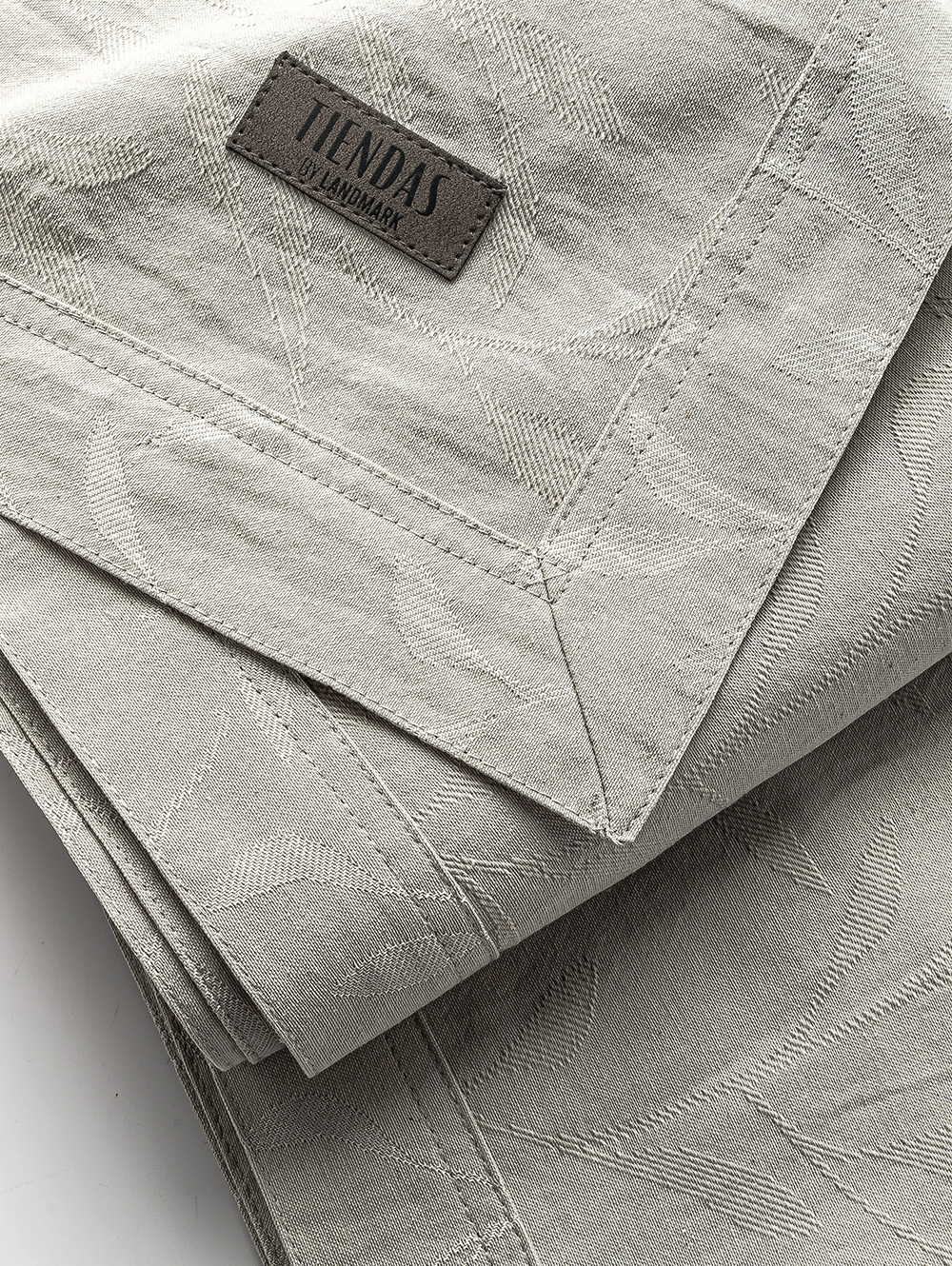 MANTEL DIANA NIEBLA 150 X 220 image number null