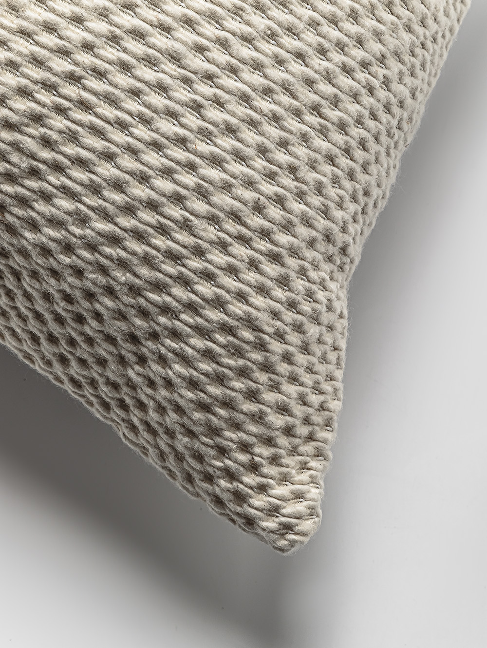 ALMOHADON ALMENDRA CRUDO RECTANGULAR 50X30 image number null