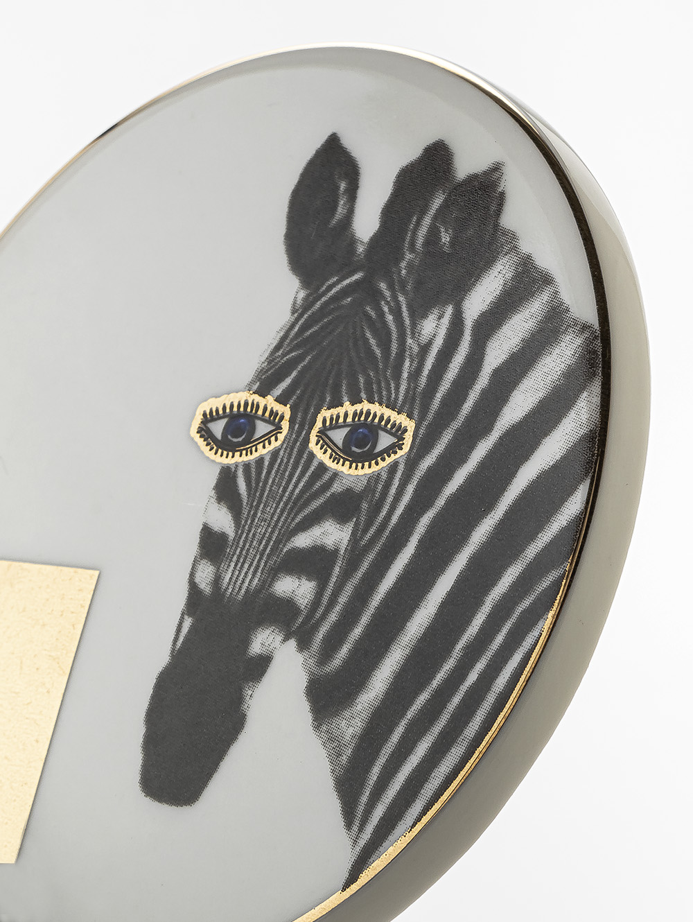 apoya-vaso-porcelana-APOYA-VASO-WILD-ZEBRA-10CM-LAIN-3.jpg image number null