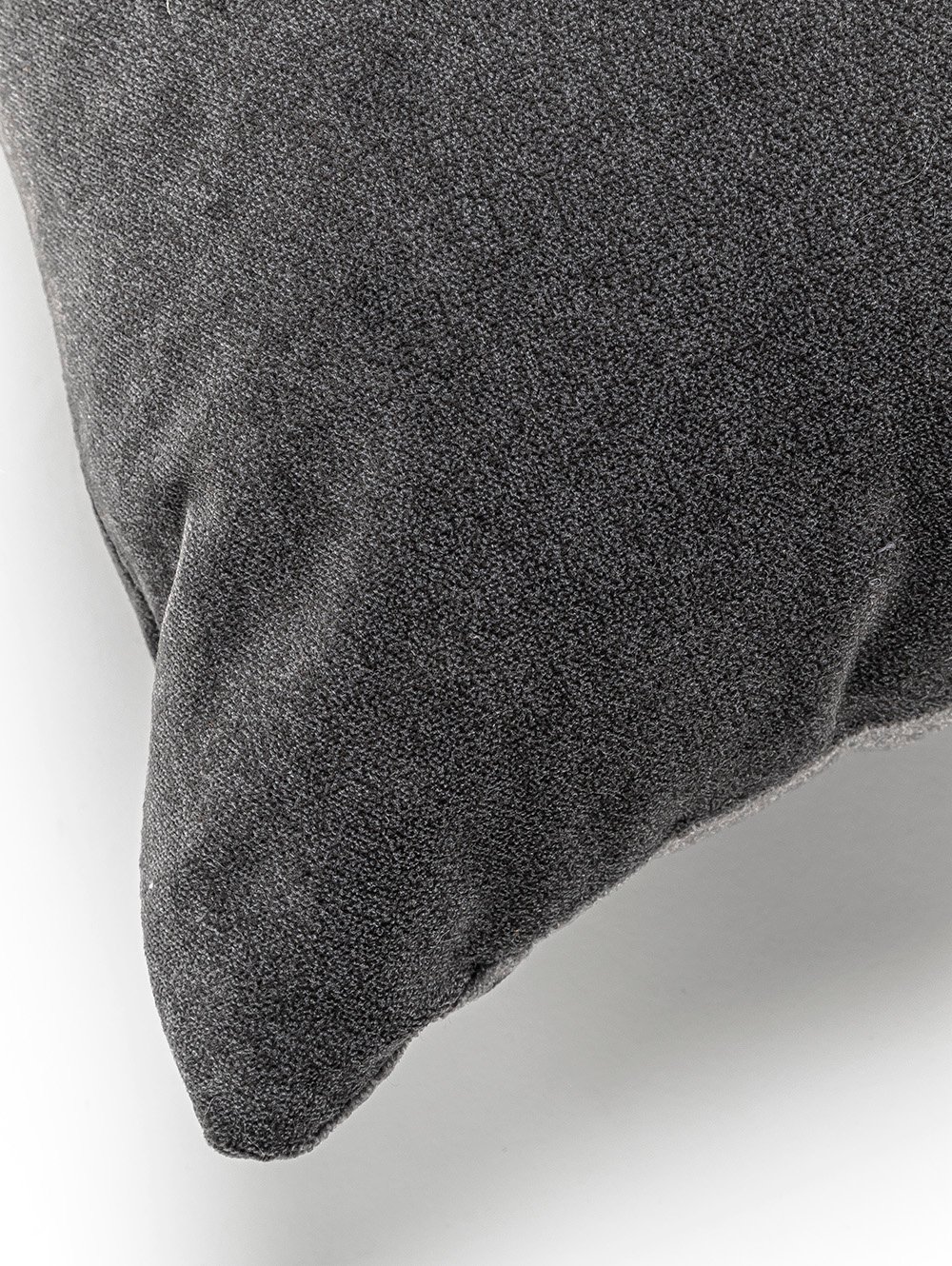 ALMOHADON VELVET GRIS GRAFITO 50 X 30 image number null