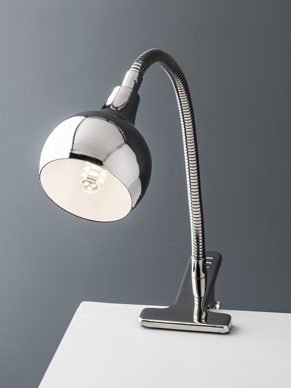 Lampara con broche para mesa-KIM NICKEL 70 X 30-Landmark-01.jpg image number null