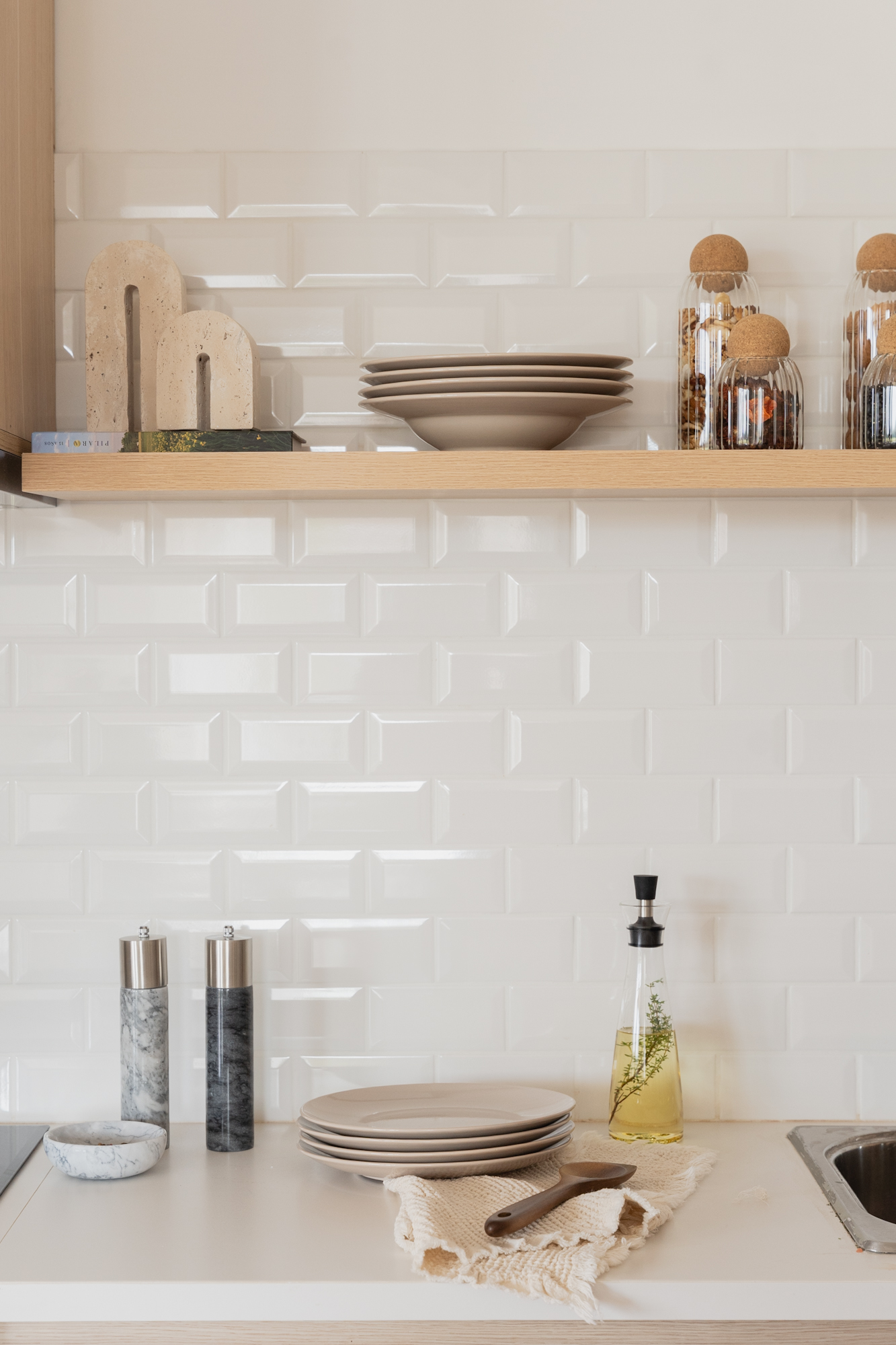 PLATO DE POSTRE TIMELESS TAUPE image number null