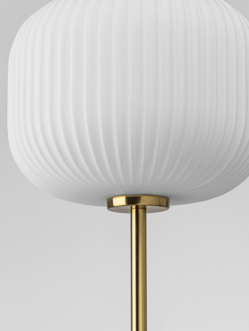 LAMPARA DE PIE HALLE image number null