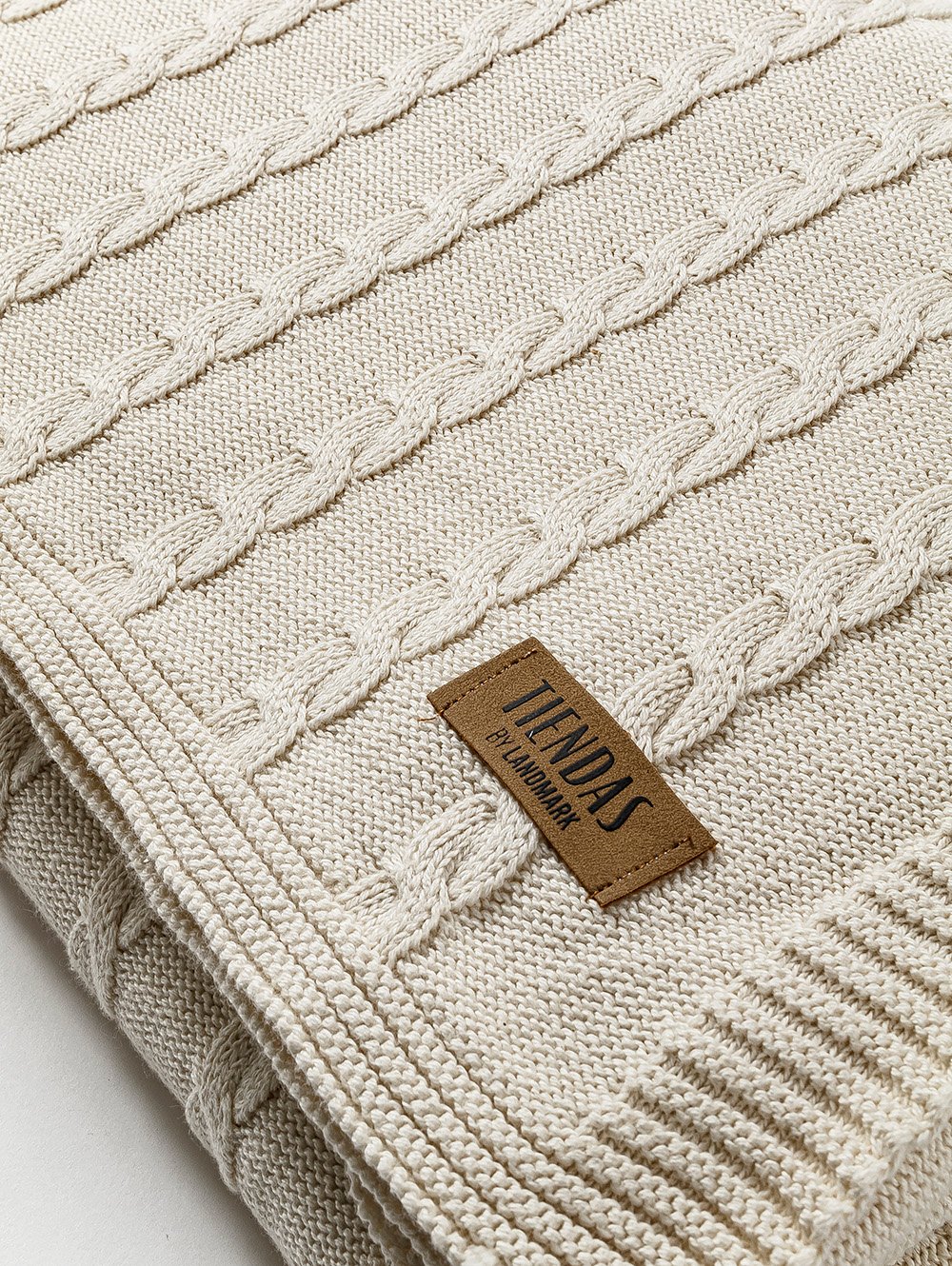 MANTA TEJIDA GENOVA image number null