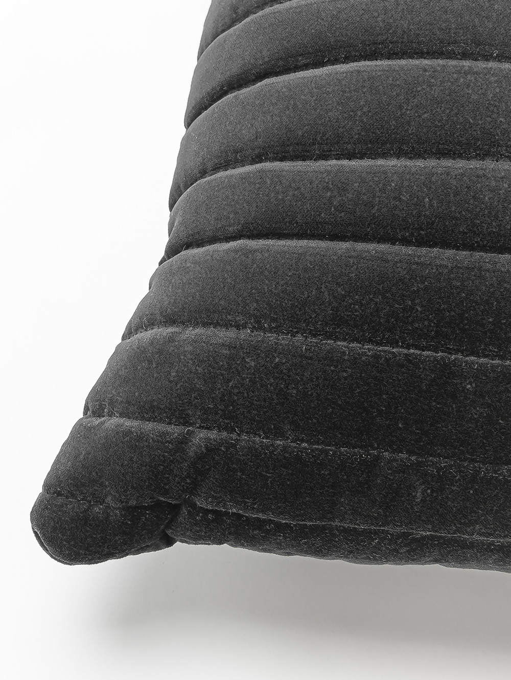 almohadon negro-ALMOHADON CANELON NEGRO 35 X 45-SOTAL-2.jpg image number null