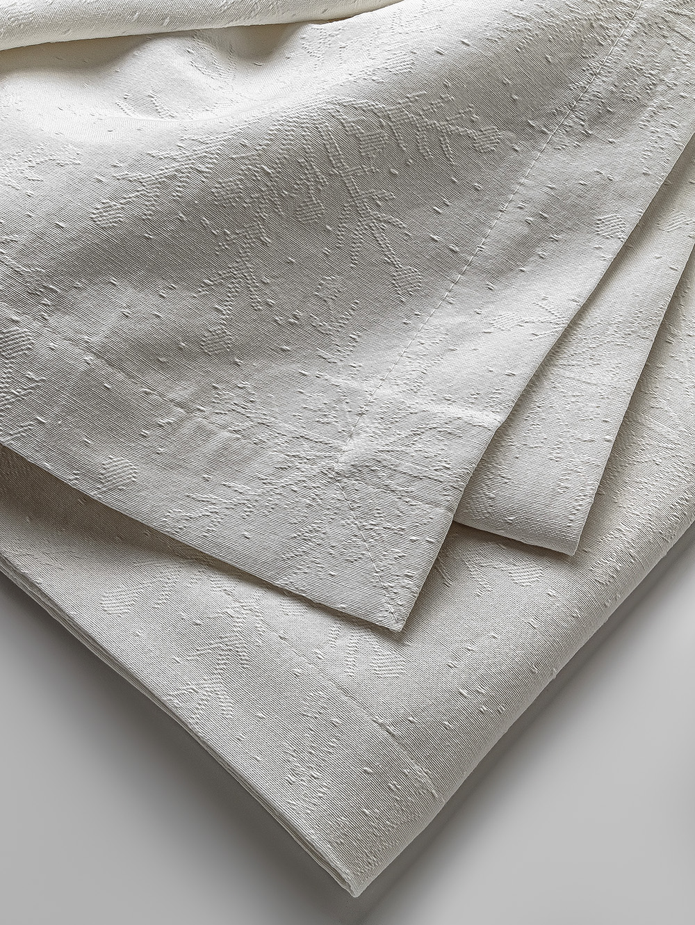 MANTEL SNOW OFF WHITE 150 X 270 image number null