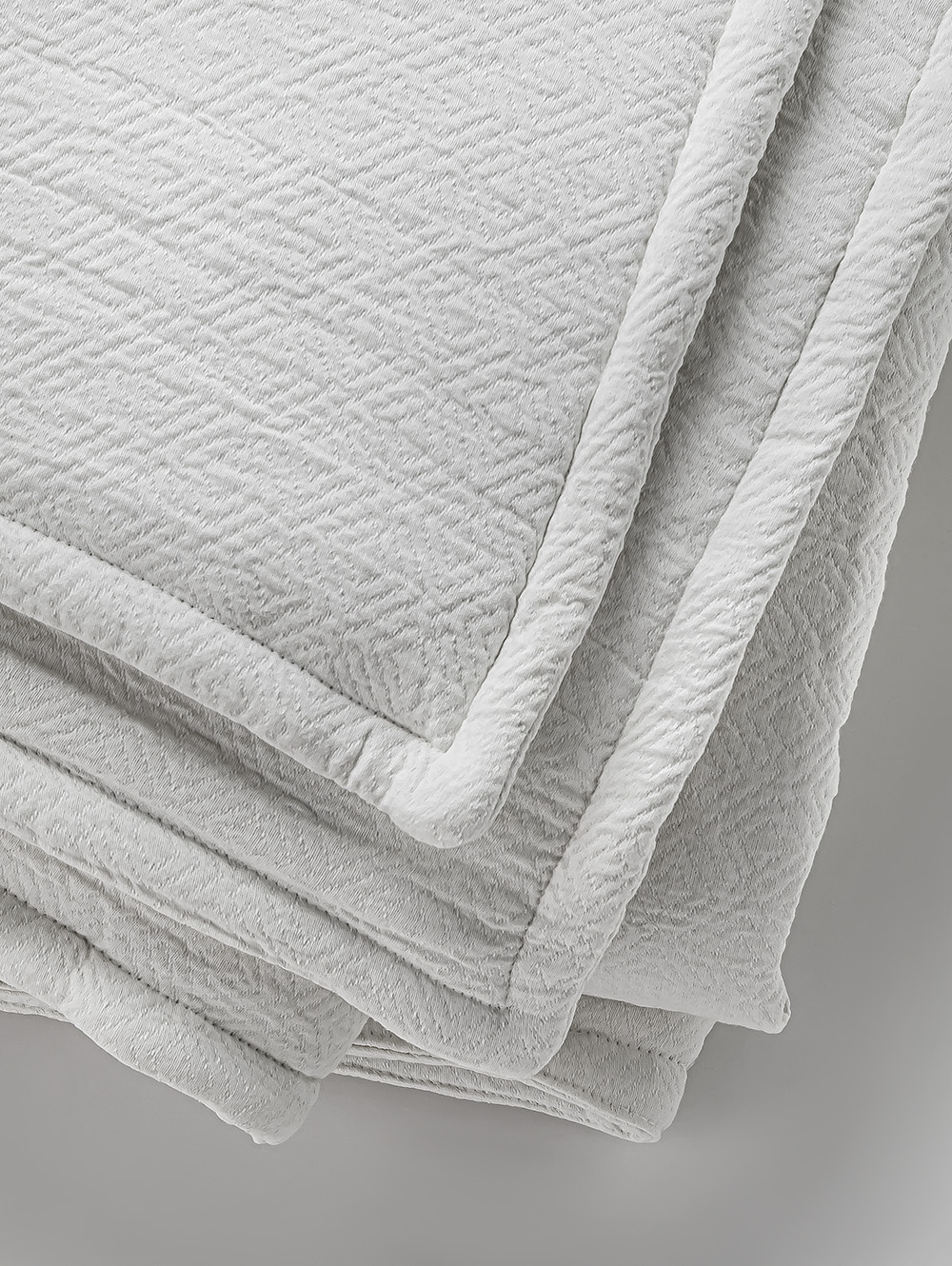 ACOLCHADO GIOVANNI QUEEN 240 X 250 OFF WHITE image number null