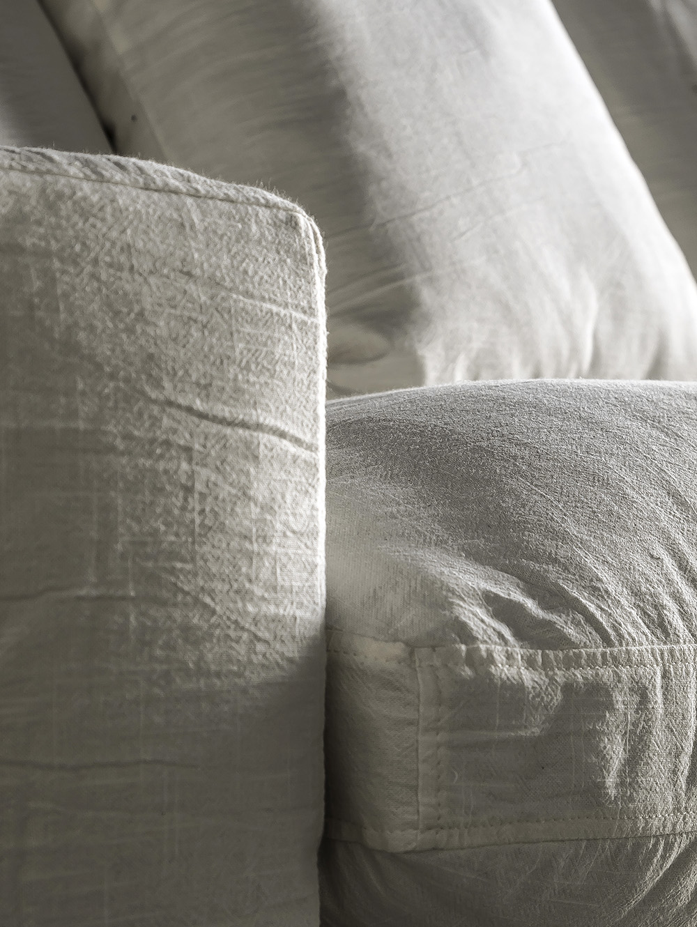 SOFA HONOLULU image number null