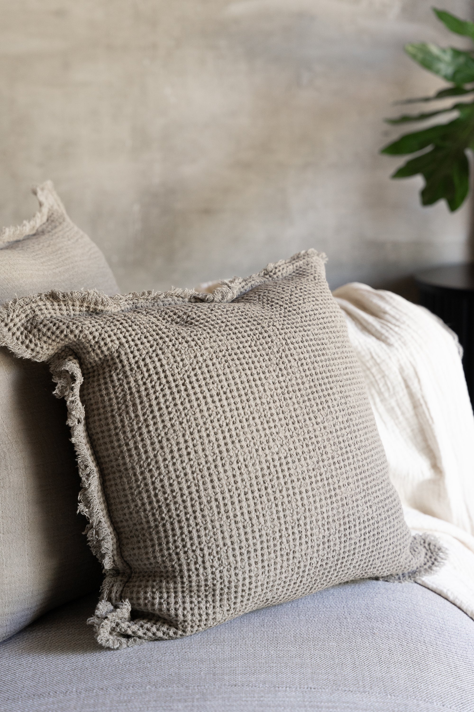 ALMOHADON PANAL TABACO 50X 50 CM PAN0091-1.jpg image number null