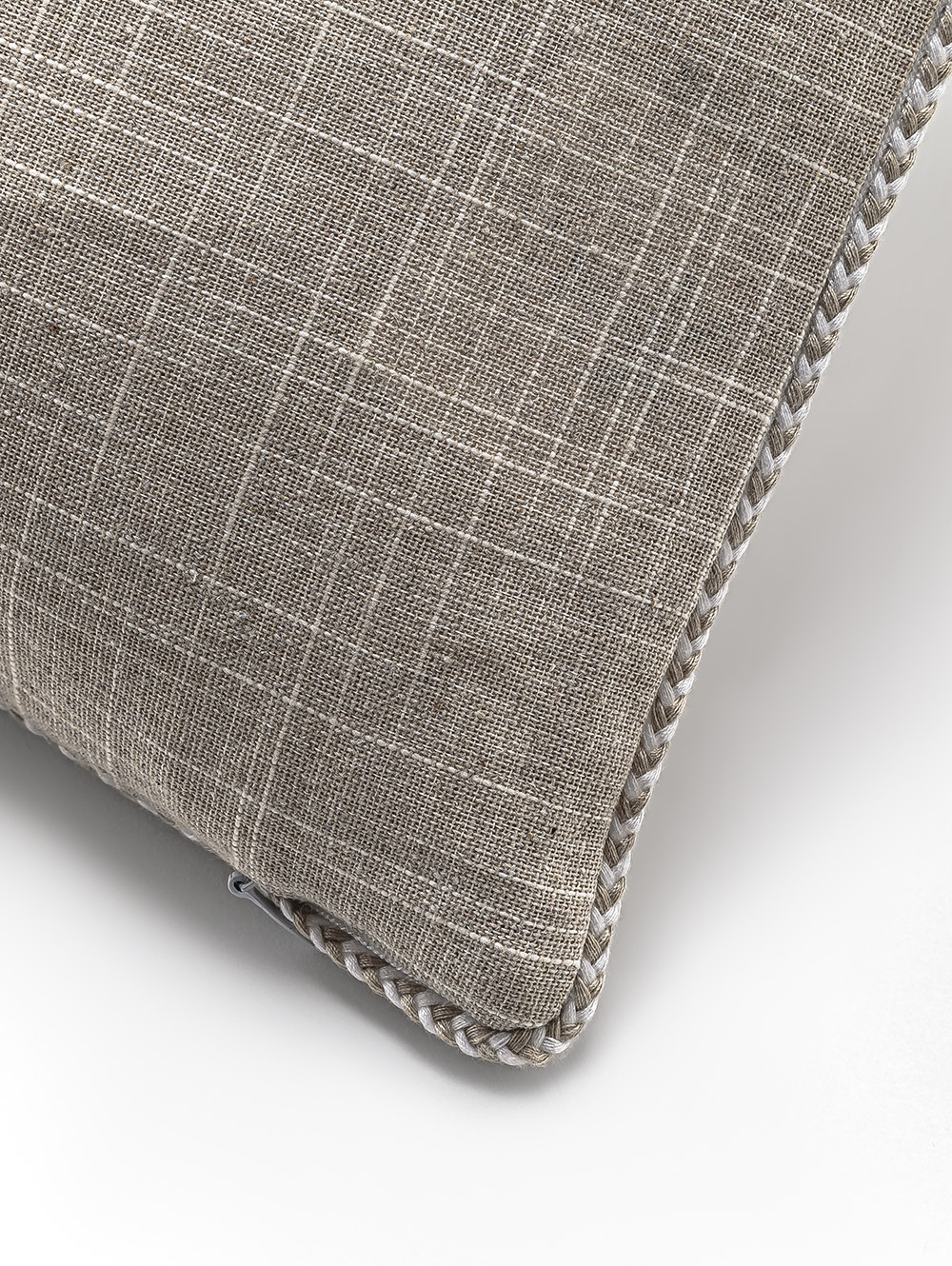 ALMOHADON HELENA BEIGE 50 X 30 image number null