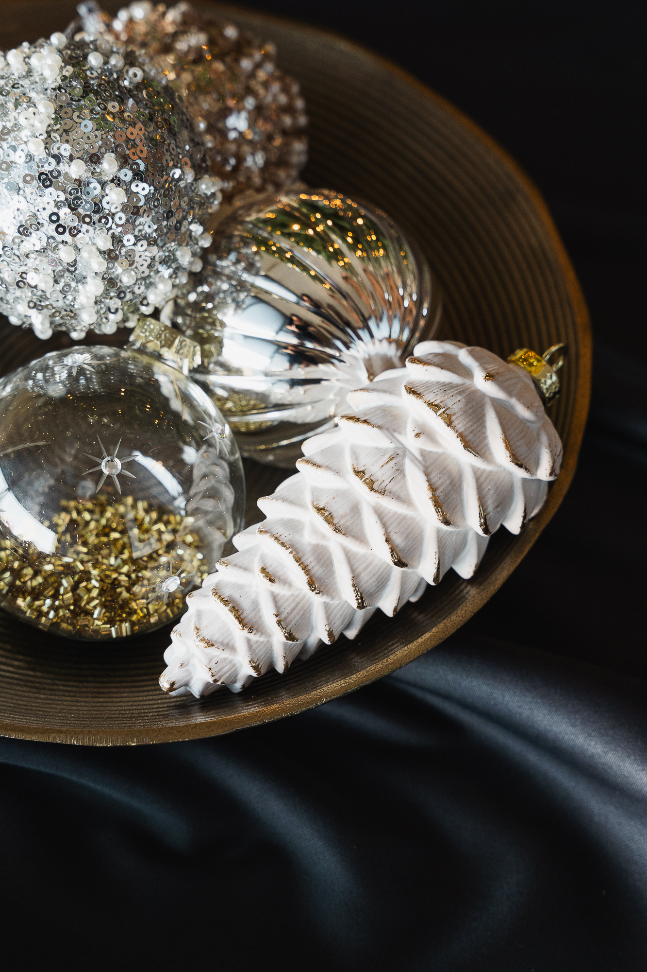 ADORNO COLGANTE PIÑA GOLD image number null