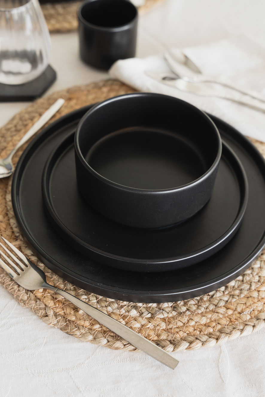 PLATO PLAYO STACKABLE NEGRO image number null