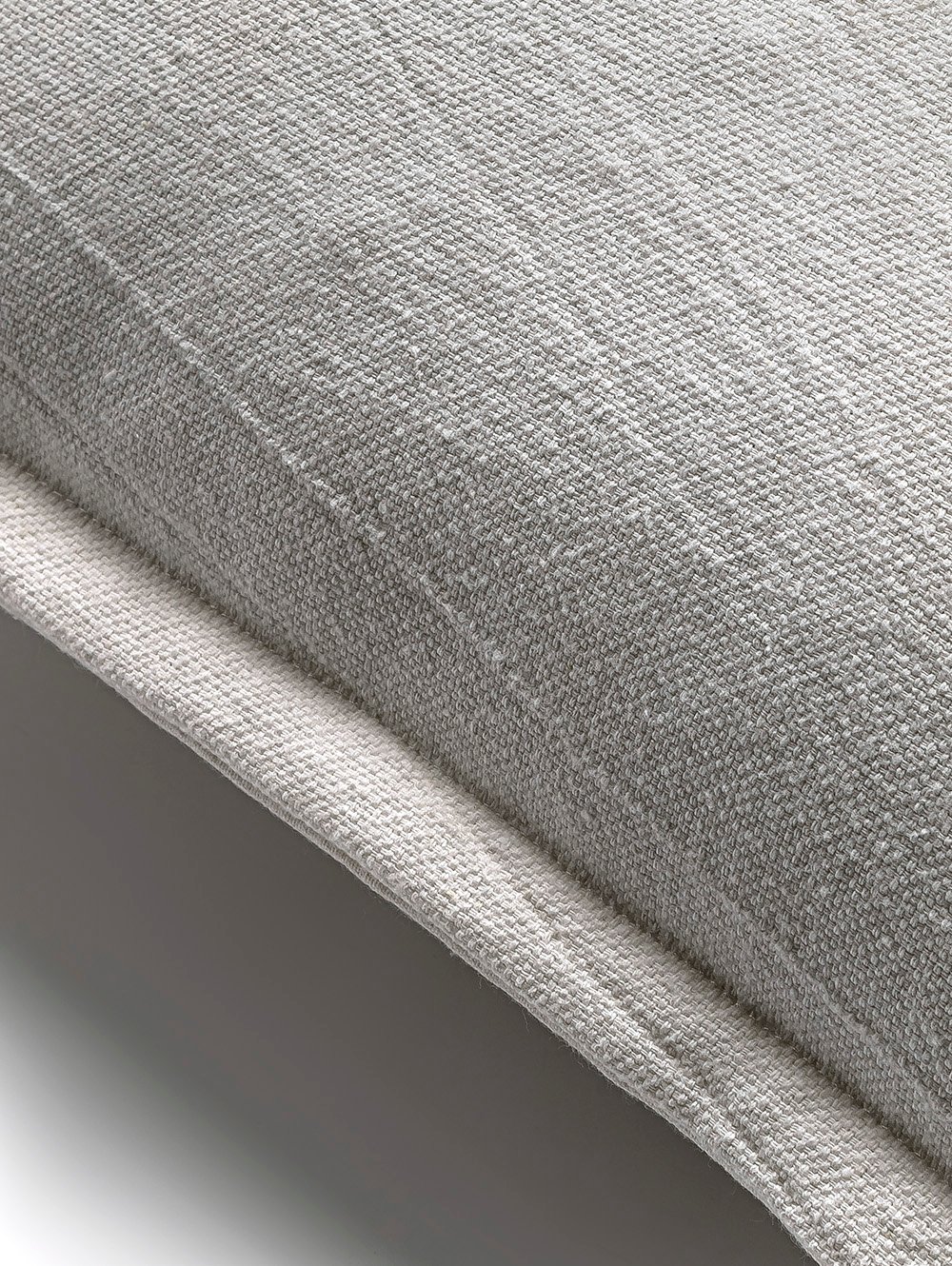 almohadon para sillon-ALMOHADON VERONA 50x50 OFF WHITE-FABRICA LANDMARK-7.jpg image number null